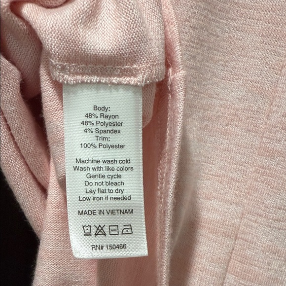 Market & Spruce V-Neck Blouse - Picture 4 of 4